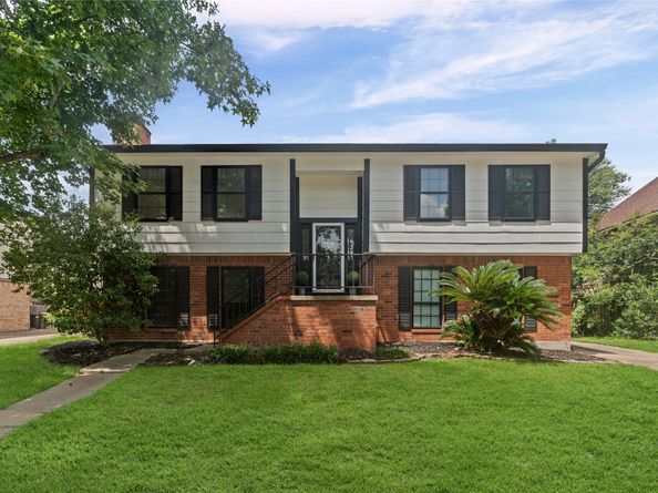 15819 Maple Manor Drive, Houston TX 77095