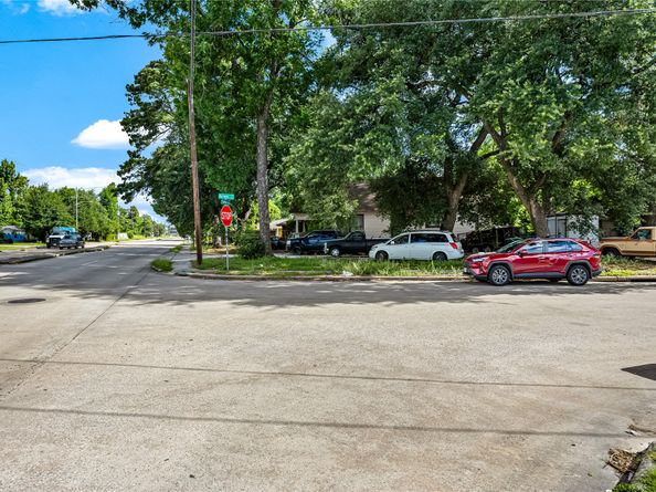 9016 Fulton Street, Houston TX 77022