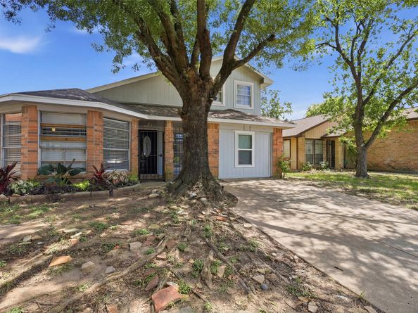 3831 Derbyhall Drive, Houston TX 77066