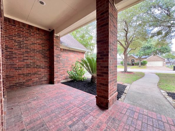 15915 Misty Heath Lane, Houston TX 77084