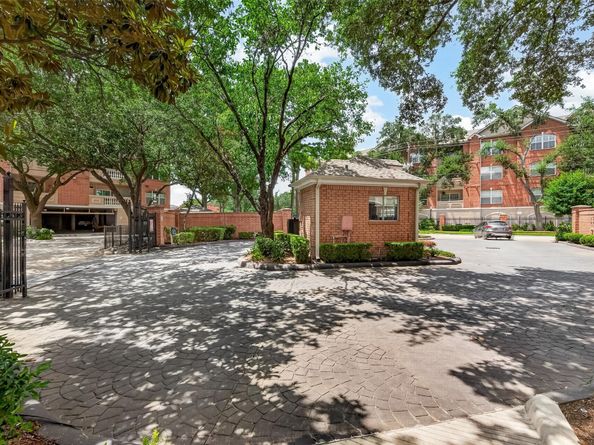 2111 Welch Street A232, Houston TX 77019
