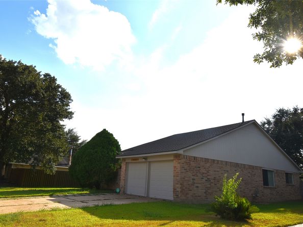 8006 Marisol Drive, Houston TX 77083