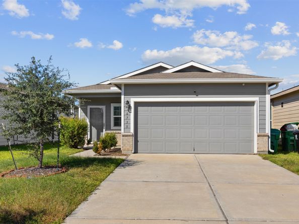 6735 Hobby Wind Ridge Drive, Houston TX 77075