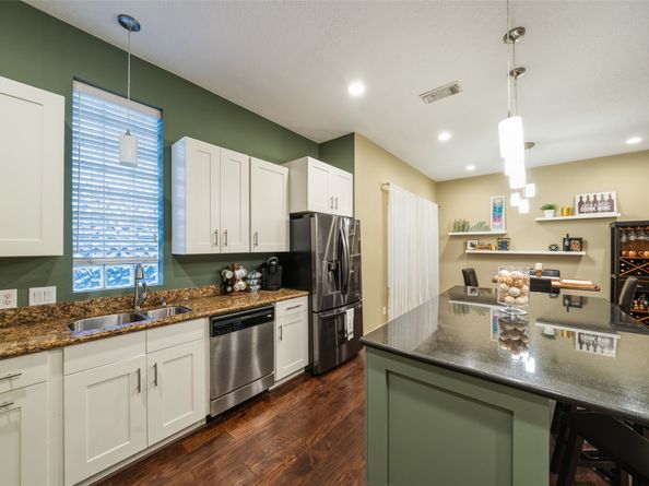 1003 Gillette Street, Houston TX 77019