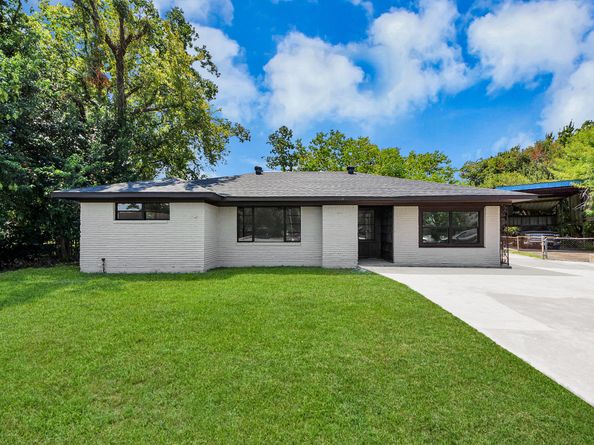 602 Gammon Drive, Houston TX 77022