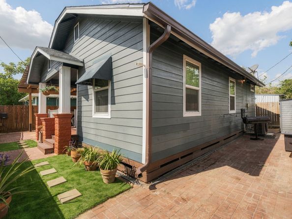 614 Coronado Street, Houston TX 77009