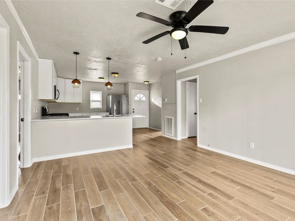 11455 Spottswood Drive, Houston TX 77016