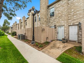 3254 Holly Hall Street 3254, Houston TX 77054