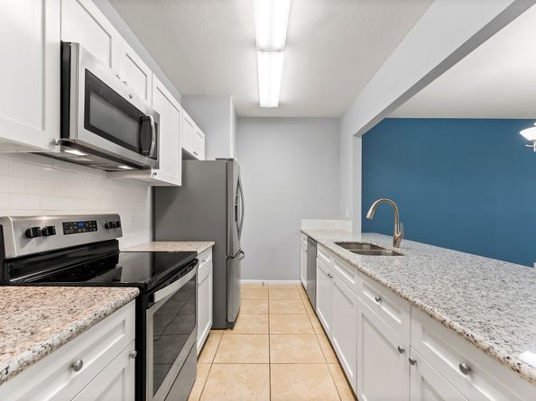 3254 Holly Hall Street 3254, Houston TX 77054