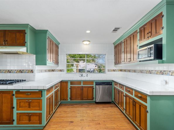 405 Hohldale Street, Houston TX 77091