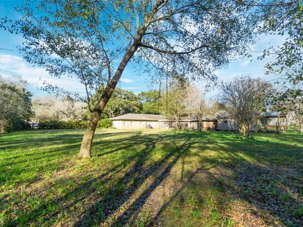 405 Hohldale Street, Houston TX 77091