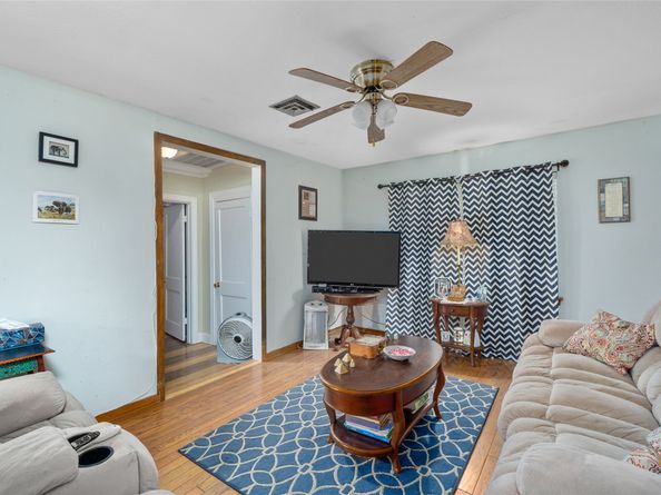 405 Hohldale Street, Houston TX 77091