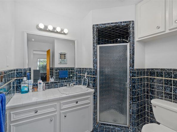 405 Hohldale Street, Houston TX 77091