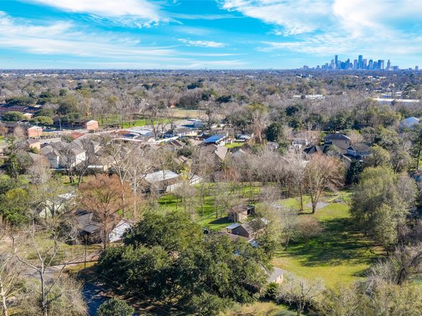 405 Hohldale Street, Houston TX 77091