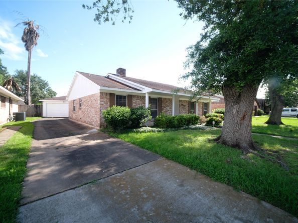 12318 Bexley Drive, Houston TX 77099