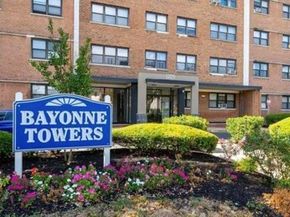 1225 Kennedy Blvd 3F, Bayonne NJ 07002