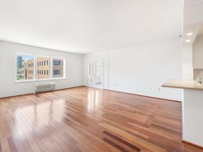 2305 City Pl, Edgewater NJ 07020