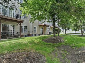 95 Osprey Ct, Secaucus NJ 07094