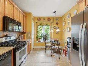 95 Osprey Ct, Secaucus NJ 07094