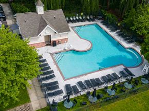 95 Osprey Ct, Secaucus NJ 07094