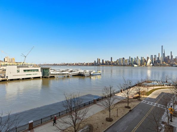 800 Avenue At Port Imperial 403, Weehawken NJ 07086