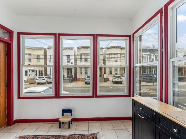 914 19th St, Union City NJ 07087