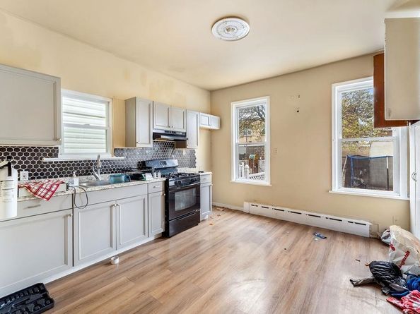 914 19th St, Union City NJ 07087