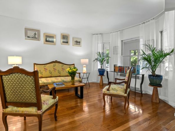 83 West 38th St, Bayonne NJ 07002