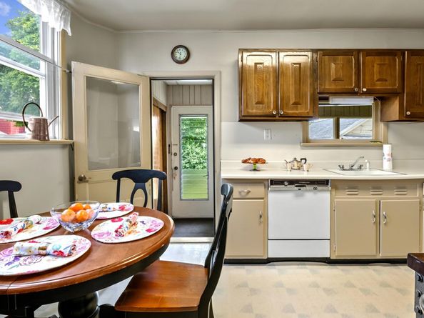 83 West 38th St, Bayonne NJ 07002