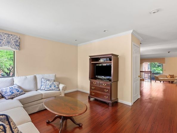 506 Teal Plaza, Secaucus NJ 07094