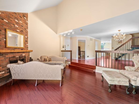 506 Teal Plaza, Secaucus NJ 07094