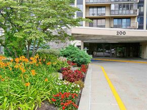 200 Winston Dr 2116, Cliffside Park NJ 07010