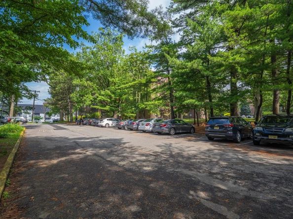 3061 Edwin Ave 4G, Fort Lee NJ 07024