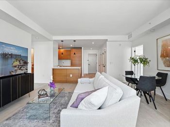 10 Provost St