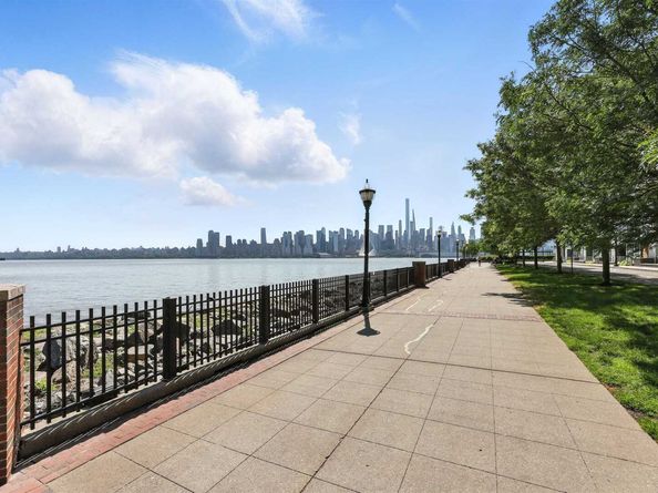 1000 Avenue At Port Imperial PH703, Weehawken NJ 07086