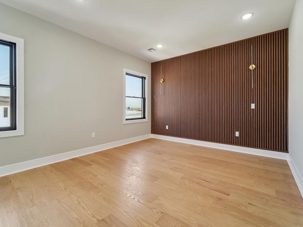 313 Lembeck Ave 2, Jersey City NJ 07305