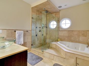 9033 Wall St