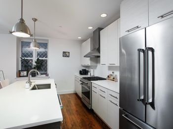 304 Pavonia Ave