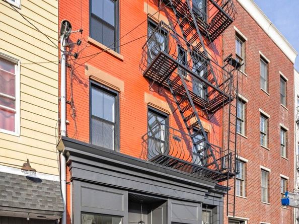 322 3rd St 3, Jersey City NJ 07302