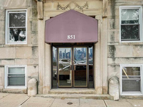 851 Blvd East D2, Weehawken NJ 07086