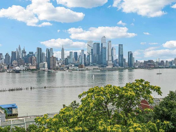 851 Blvd East D2, Weehawken NJ 07086