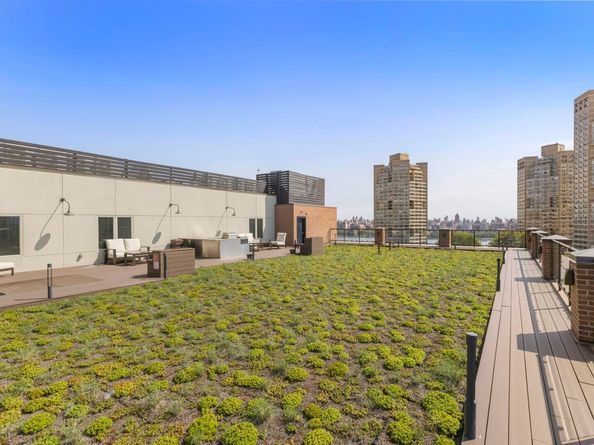 62 69th St 503, Guttenberg NJ 07093