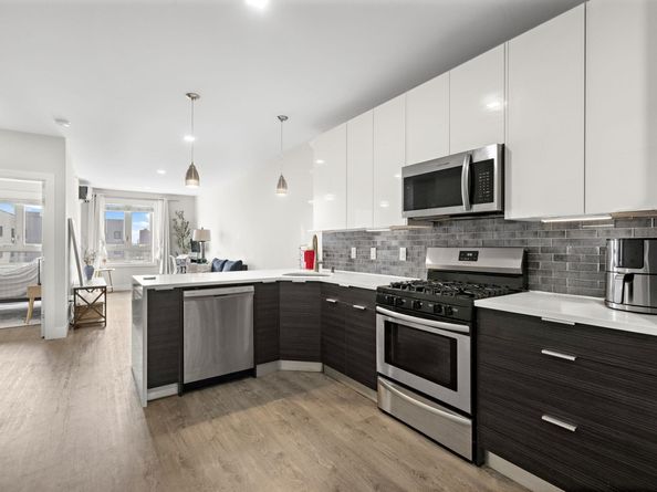 62 69th St 503, Guttenberg NJ 07093