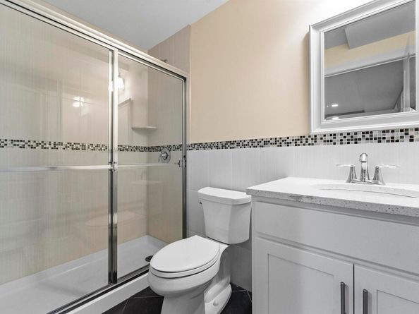405 Commercial Ave, Cliffside Park NJ 07010