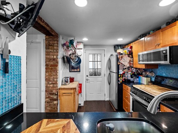 61 Wayne St 1, Jersey City NJ 07302