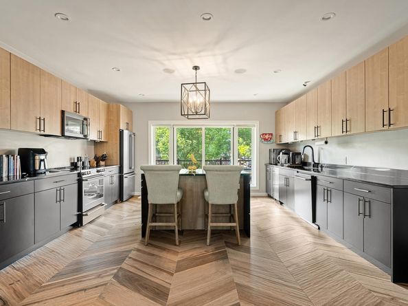 1225 River Rd 10 C, Edgewater NJ 07020