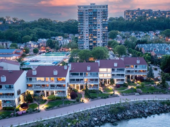 1225 River Rd 10 C, Edgewater NJ 07020