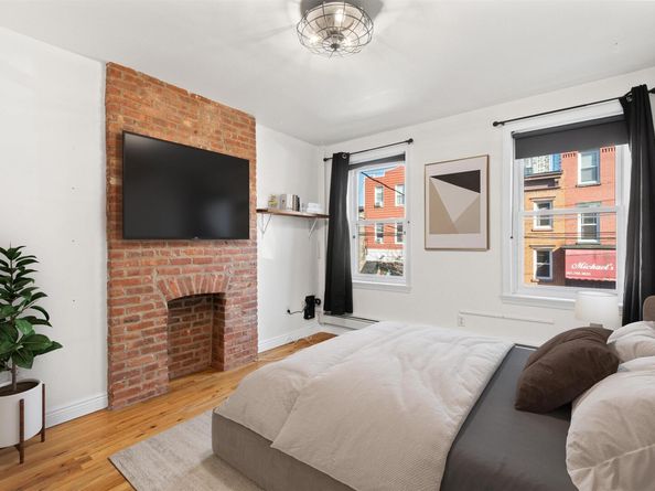 75 Erie St, Jersey City NJ 07302