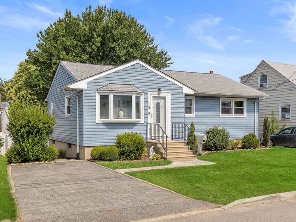 1137 Stonewall Lane, Secaucus NJ 07094
