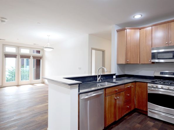 7400 River Rd 316, North Bergen NJ 07047